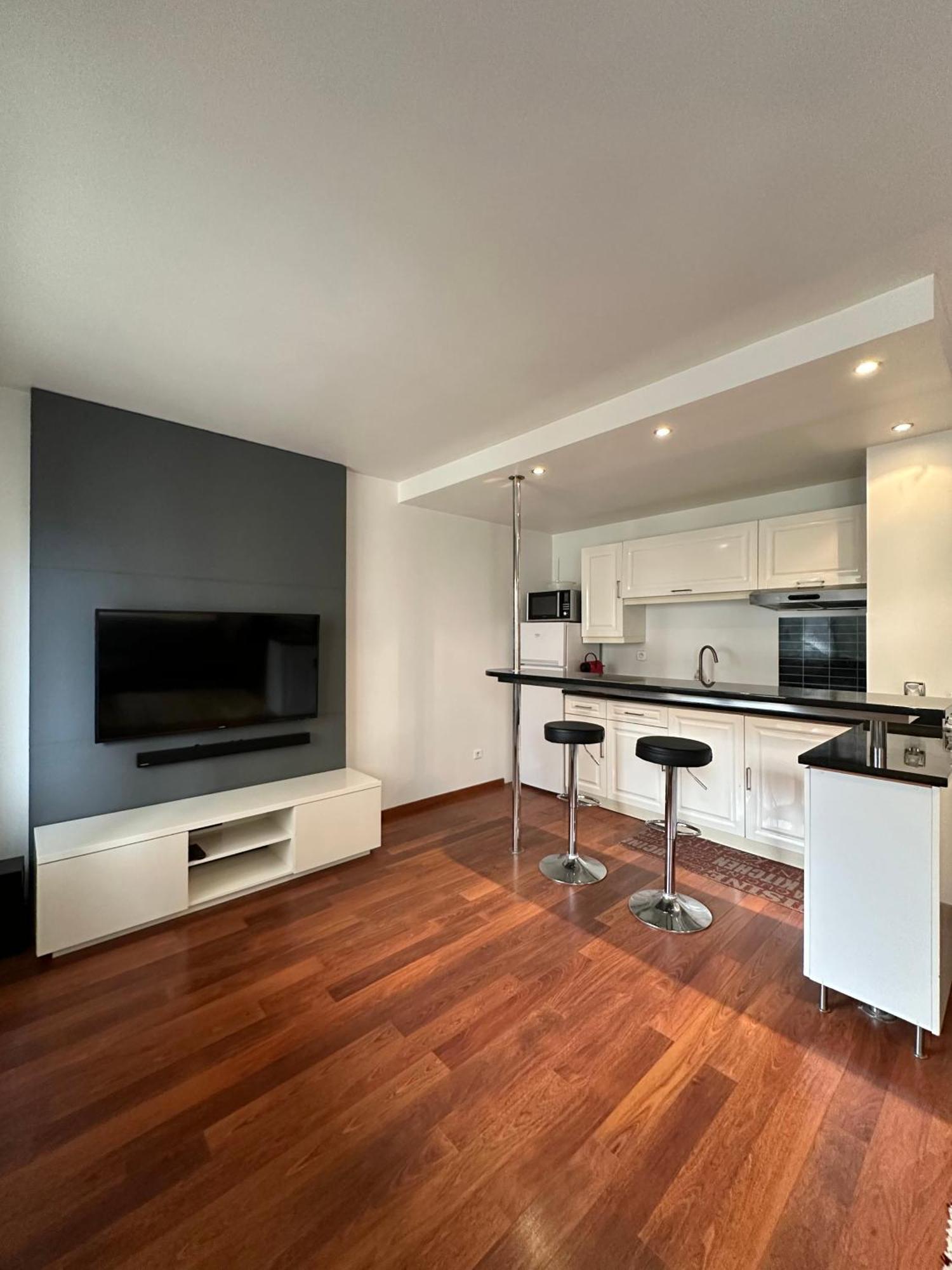 L'Athos - Appartement Equipe - Entre Paris Et Versailles - Haut Debit Garches Extérieur photo